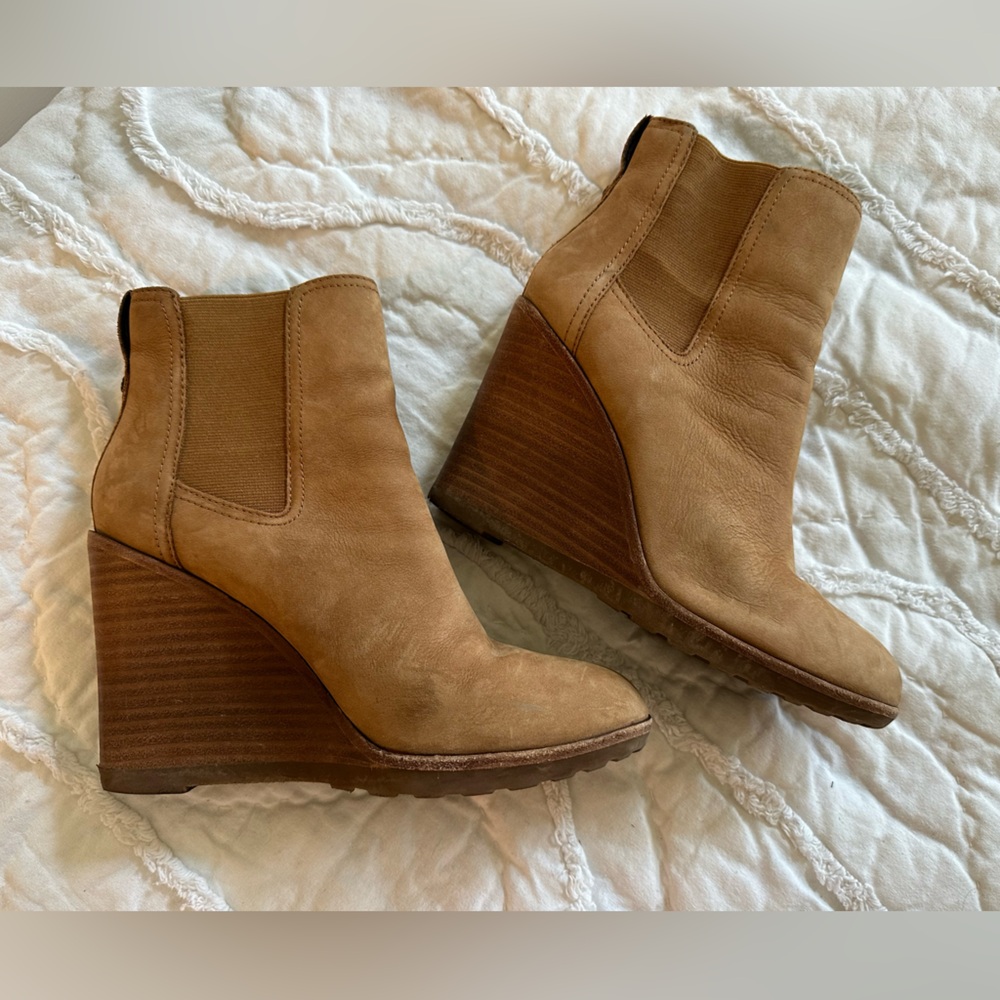 Aldo wedge heel tan leather boot size 7.5